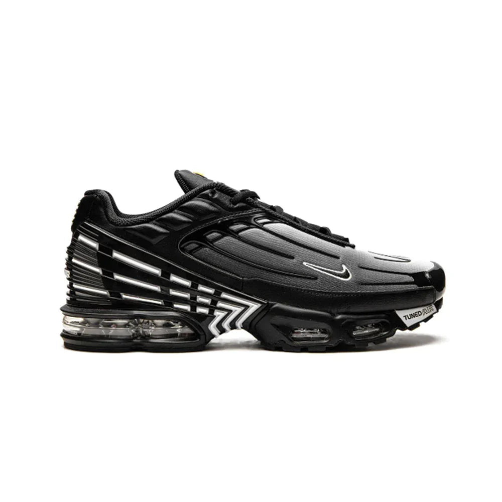 NIKE AIR MAX PLUS 3 SNEAKERS