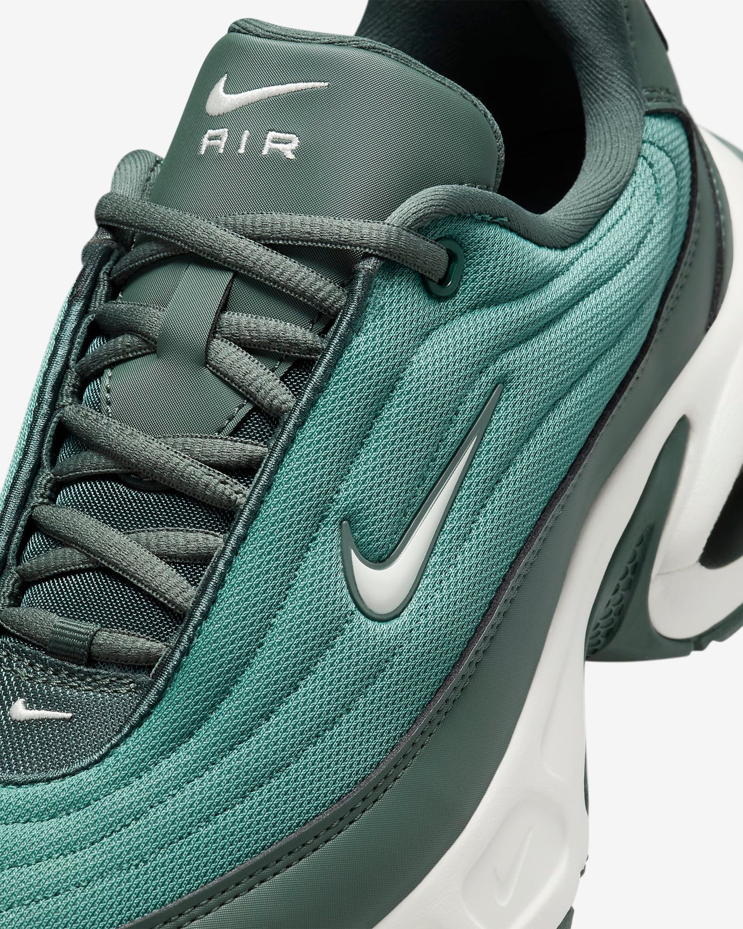 NIKE AIR MAX PORTAL SNEAKERS