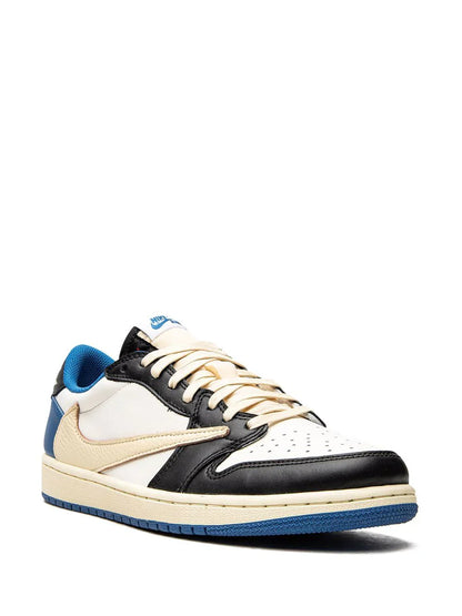 Nike FRAGMENT DESIGN X TRAVIS SCOTT X AIR JORDAN 1 RETRO LOW