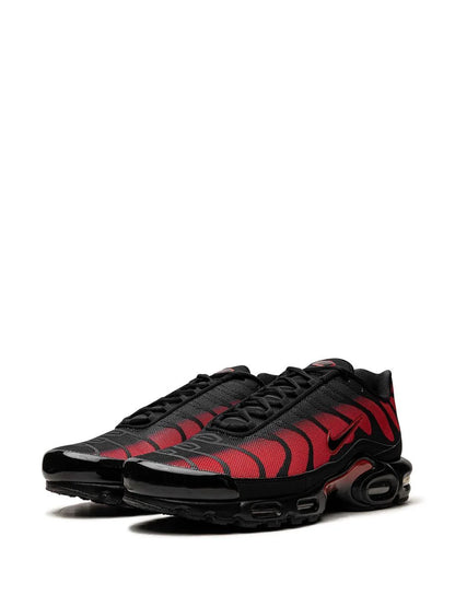 NIKE AIR MAX PLUS ''BRED REFLECTIVE'' SNEAKERS