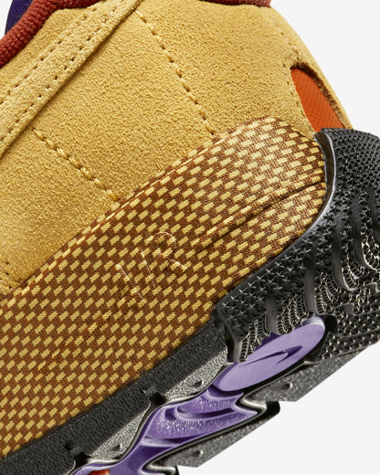 NIKE AIR FORCE 1 WILD SNEAKERS