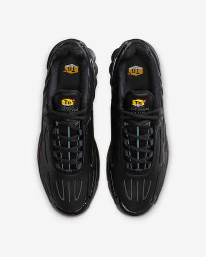 NIKE AIR MAX PLUS 3 SNEAKERS