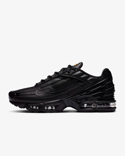 NIKE AIR MAX PLUS 3 SNEAKERS